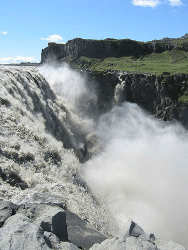 Dettifoss is approached at your own risk.The falls are 100 m wide and have a drop of 44 m down to the Jokulsargljufur canyon.
